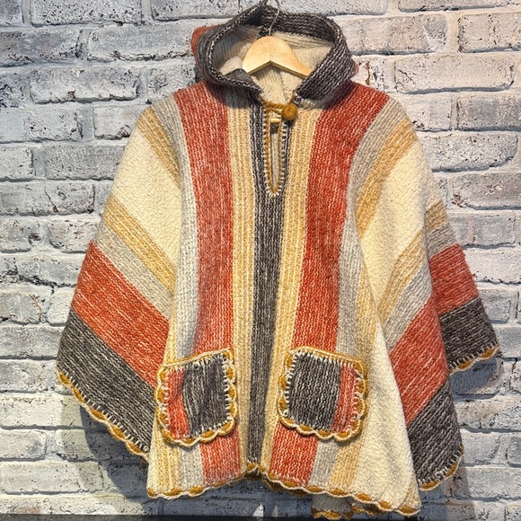 Vintage Sweaters - Poncho